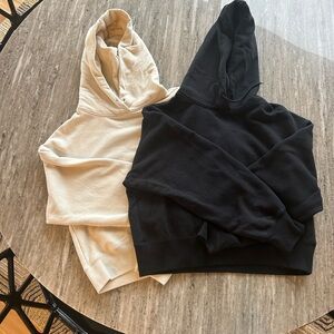 Uniqlo cropped hoodie set of 2